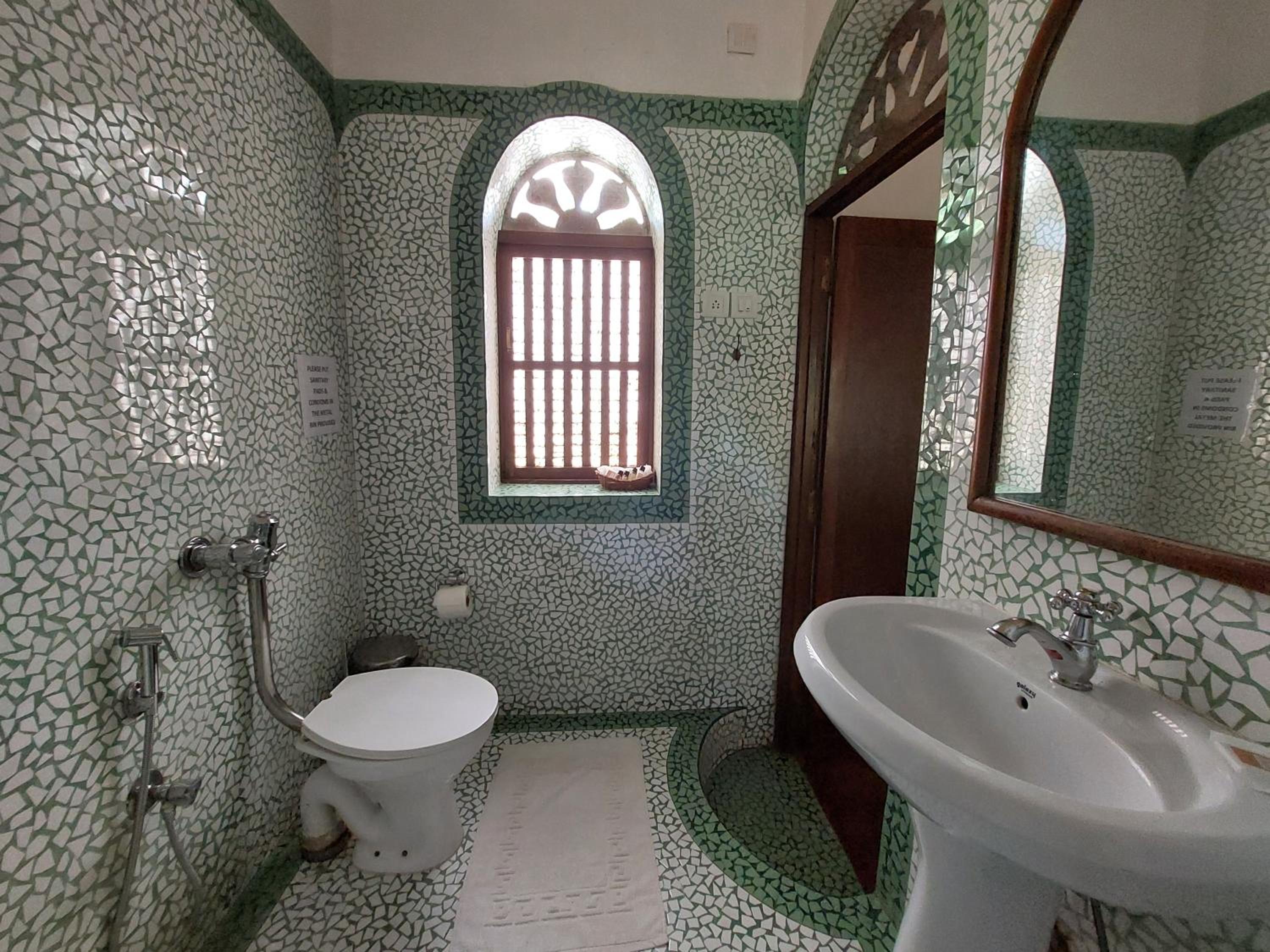Double Room with Private Bathroom photo 2
