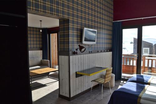 Quadruple Room With Balcony And Mountainview photo 2