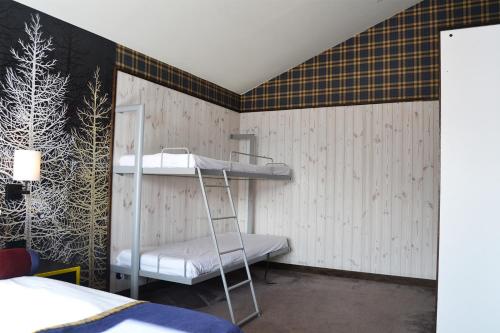 Large Double Room with Balcony photo 2