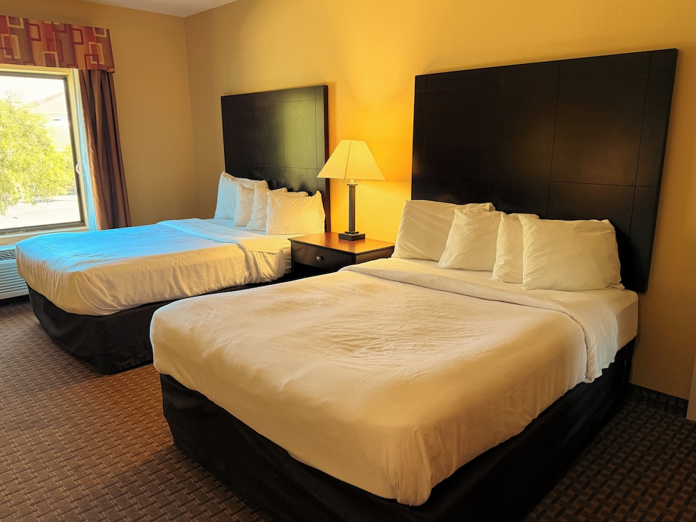 Suite, 2 Queen Beds, Non Smoking photo 1