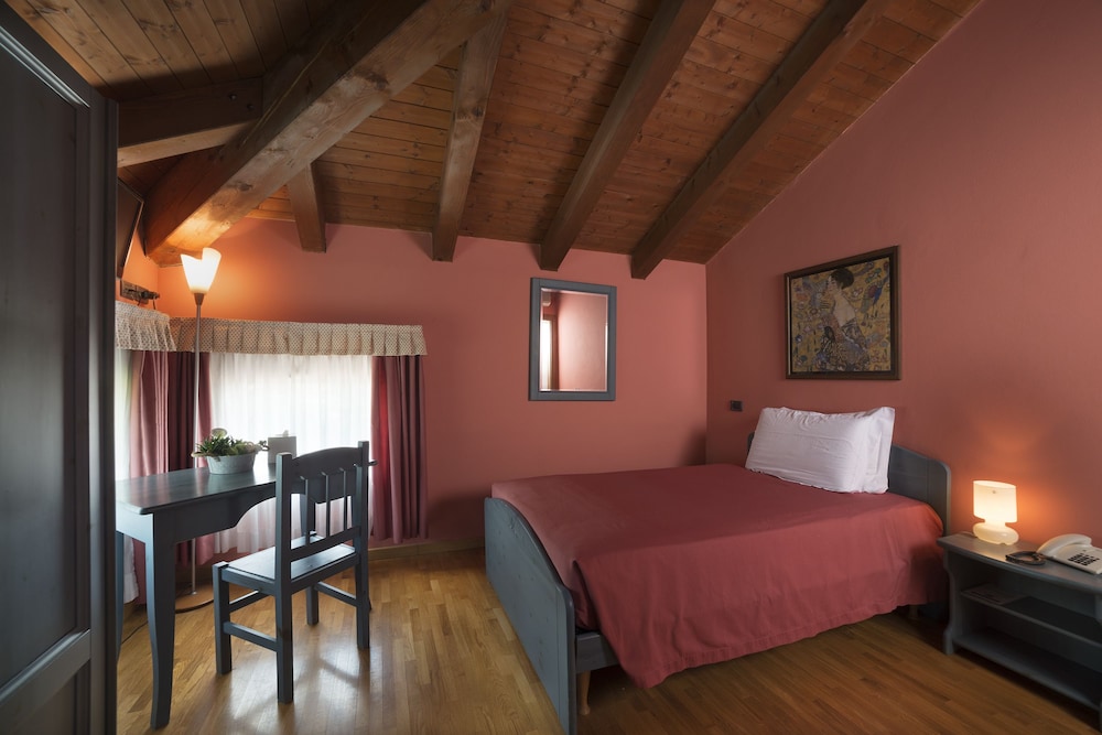 Superior Double Room Single Use, Private Bathroom photo 3