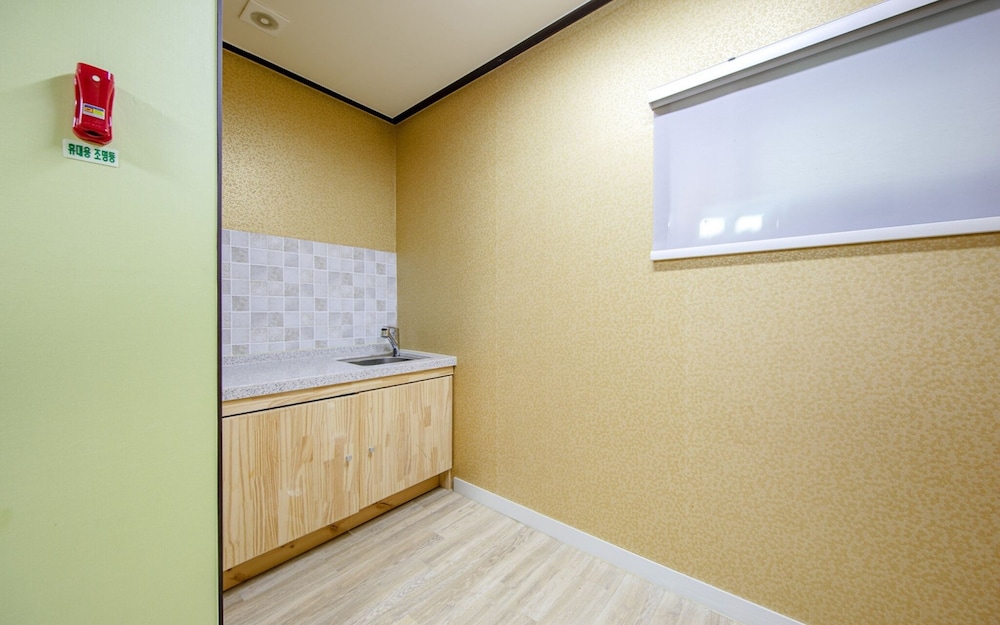 Room (B-Pension Type Deluxe Room (Lower Gro)
