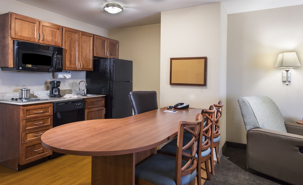 Suite, 1 Bedroom - Photo 4