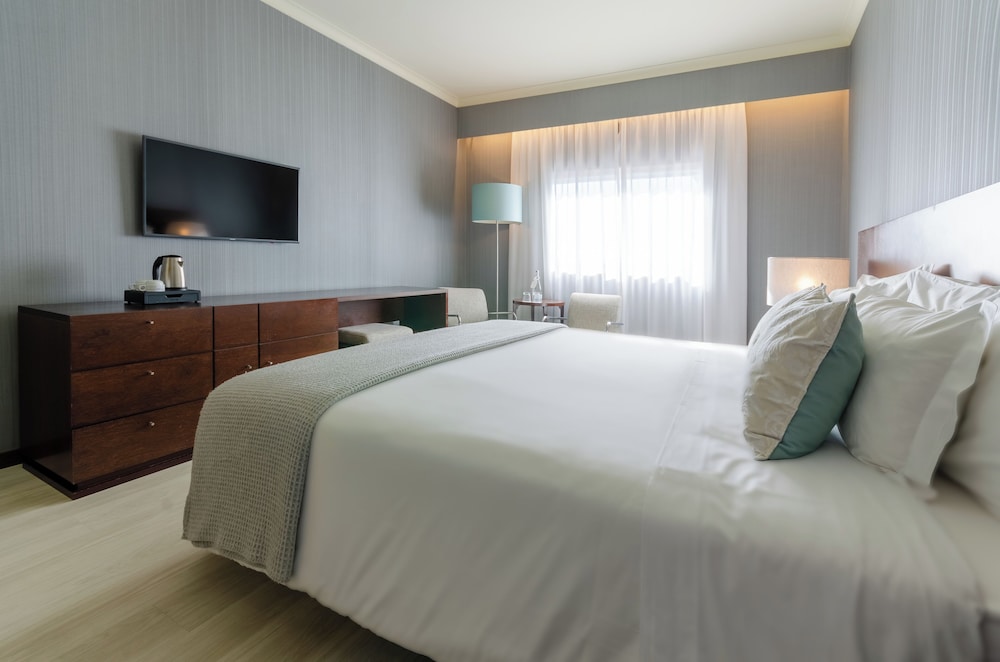 Standard Double or Twin Room - Photo 1