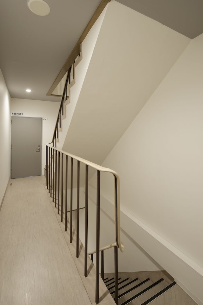 Business Twin Room - Photo 15