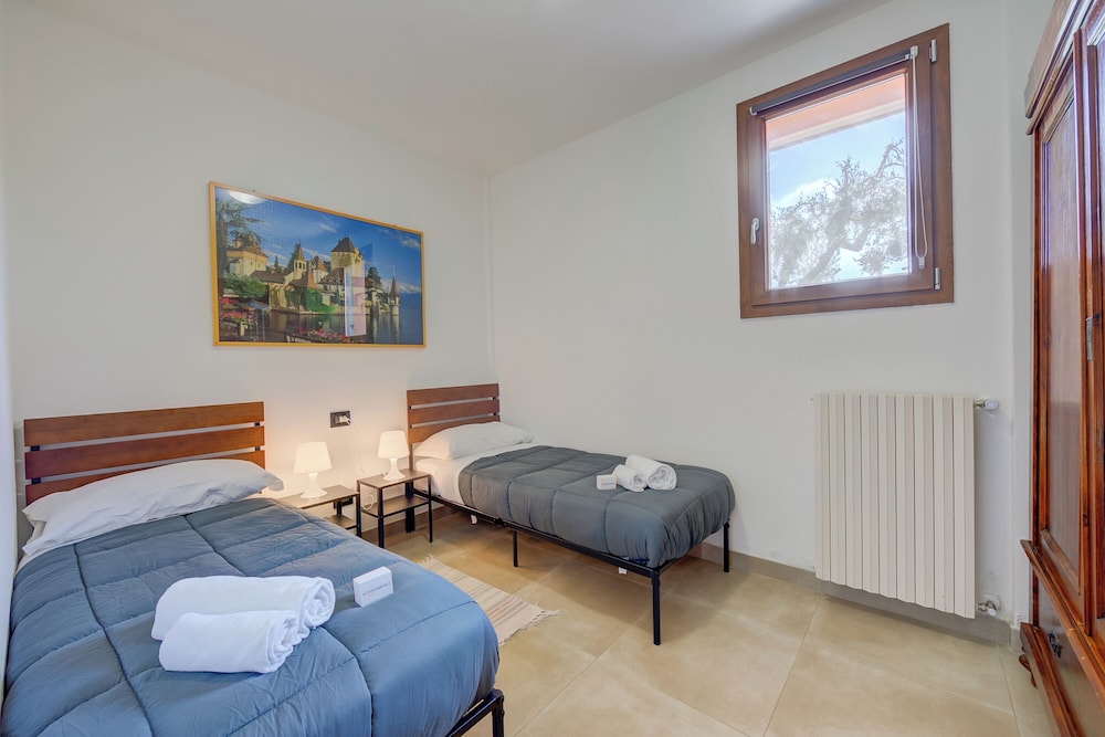 Family House, Multiple Bedrooms (Villa Teresa Apt Lake Garda View) photo 1