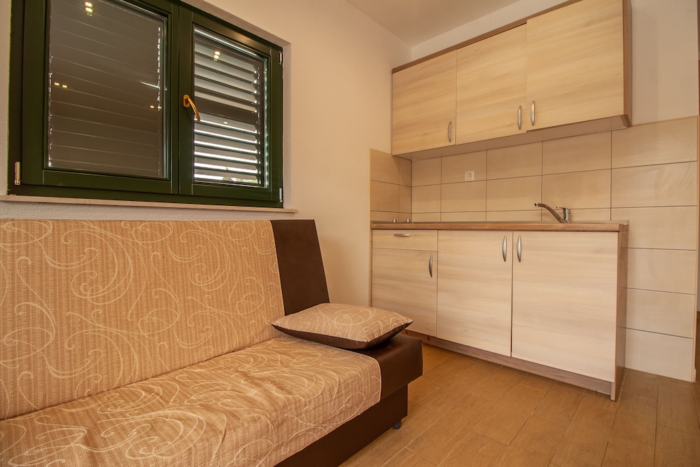 Studio, Sea View (5 Bed) photo 2
