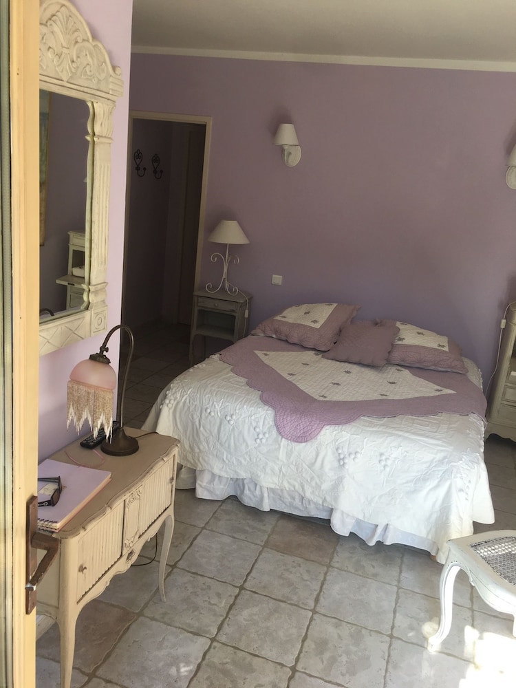 Double Room, Non Smoking (Laviolette) photo 3