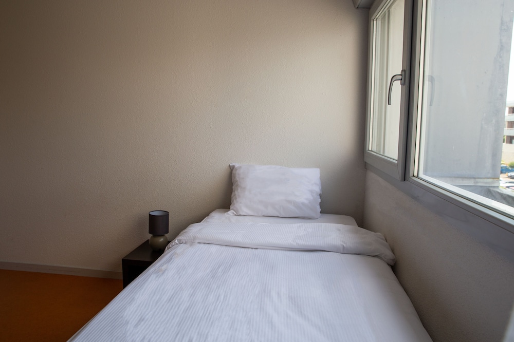 Studio, 1 Twin Bed photo 3
