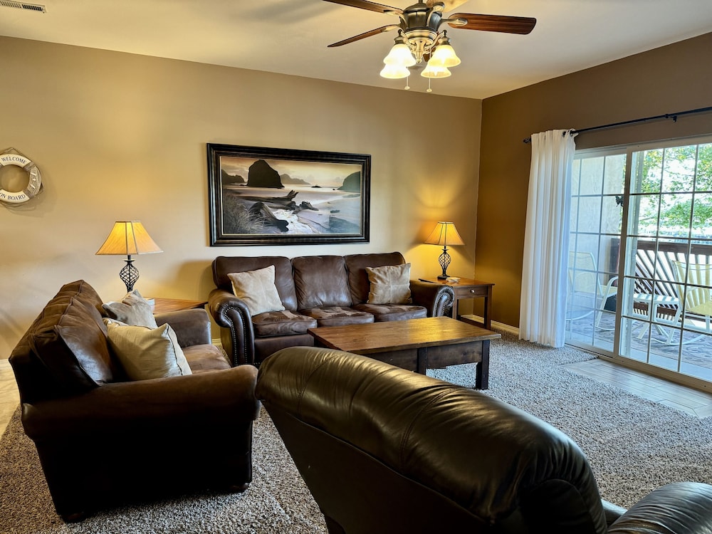 Condo, 3 Bedrooms photo 3