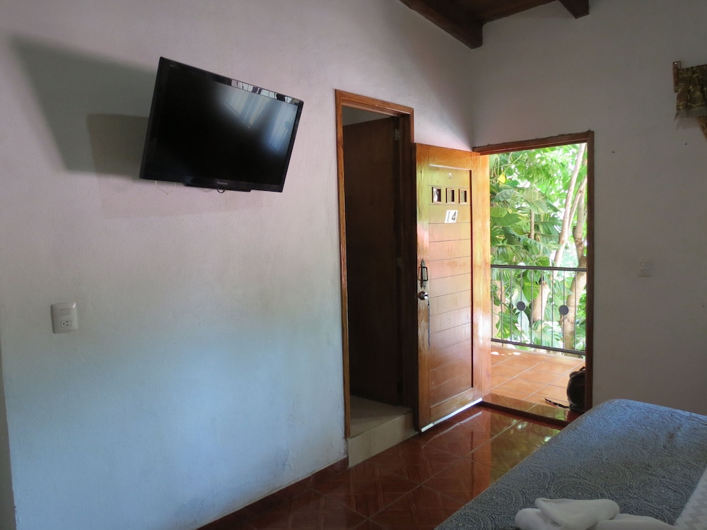 Standard Double Room, 1 King Bed - Photo 2