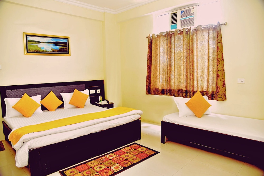Family Triple Room, Private Bathroom, City View photo 2