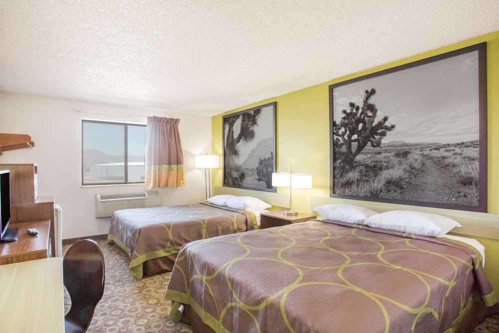 Suite, 2 Queen Beds, Non Smoking - Photo 2