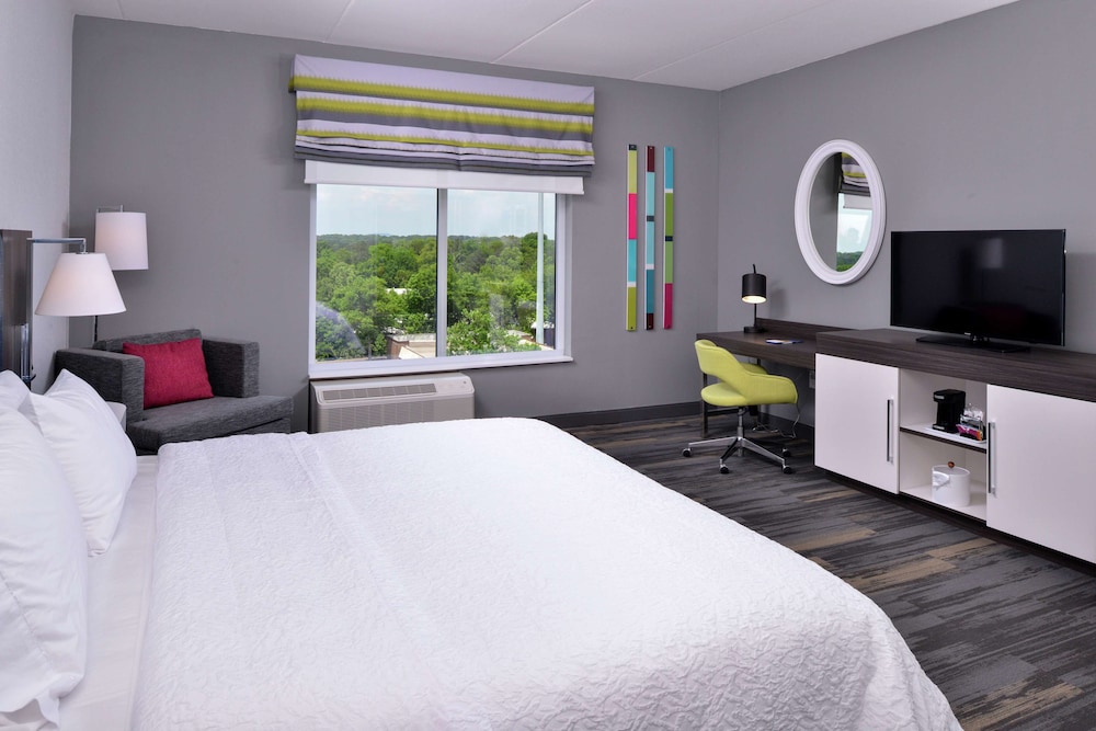 Room, 1 King Bed, Accessible, Bathtub photo 2
