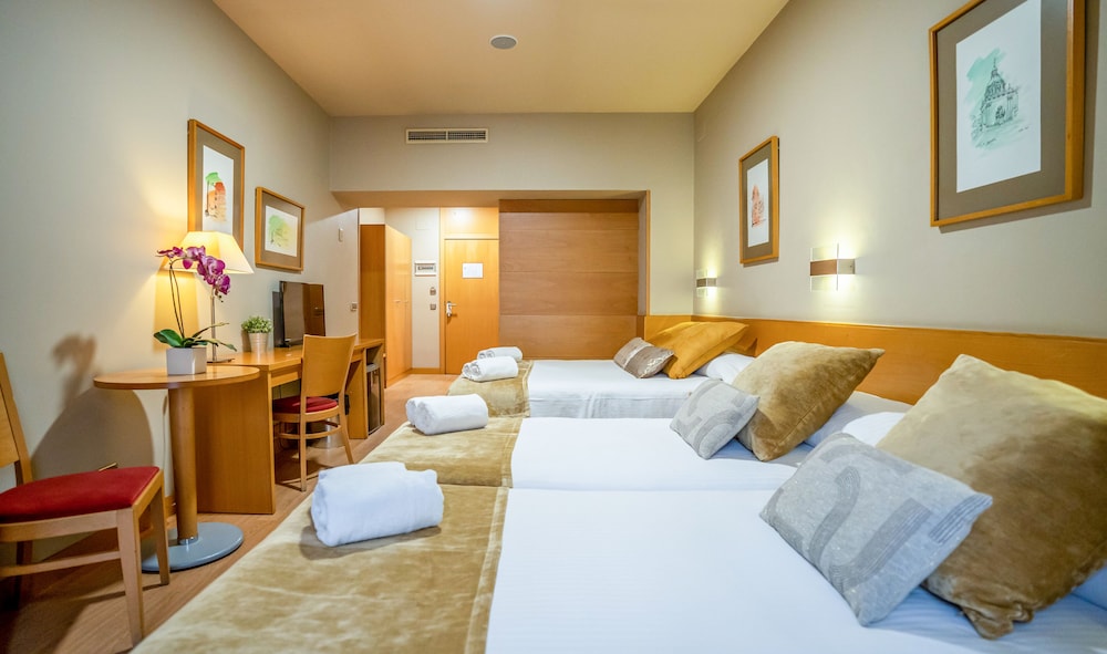 City Quadruple Room