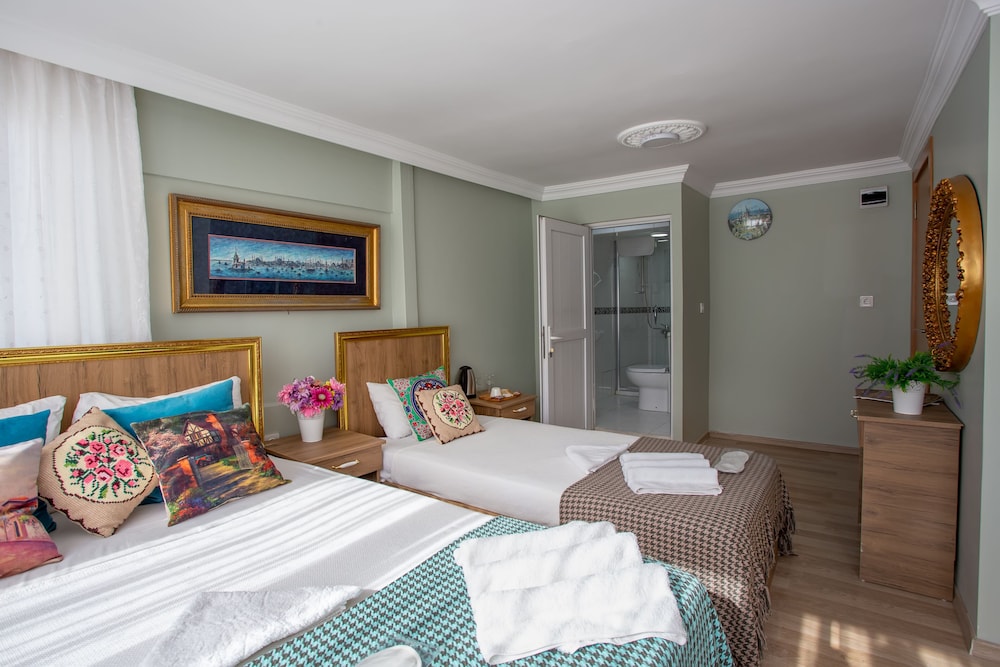 Deluxe Double Room photo 2