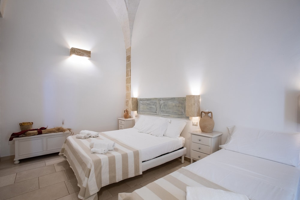 Deluxe Triple Room photo 2