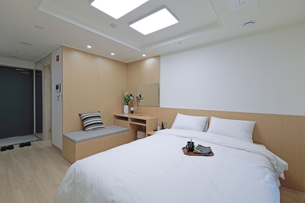 Room (Randomly assigned) photo 3