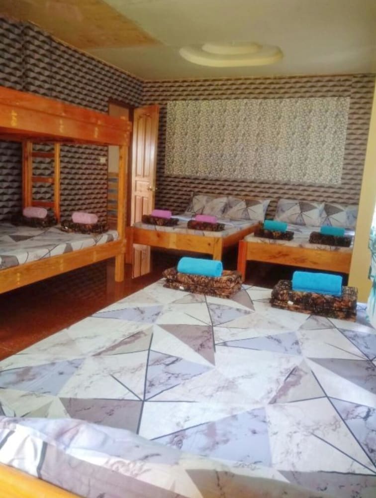 Shared Dormitory, 1 Bedroom, Private Bathroom, Mountain View photo 2