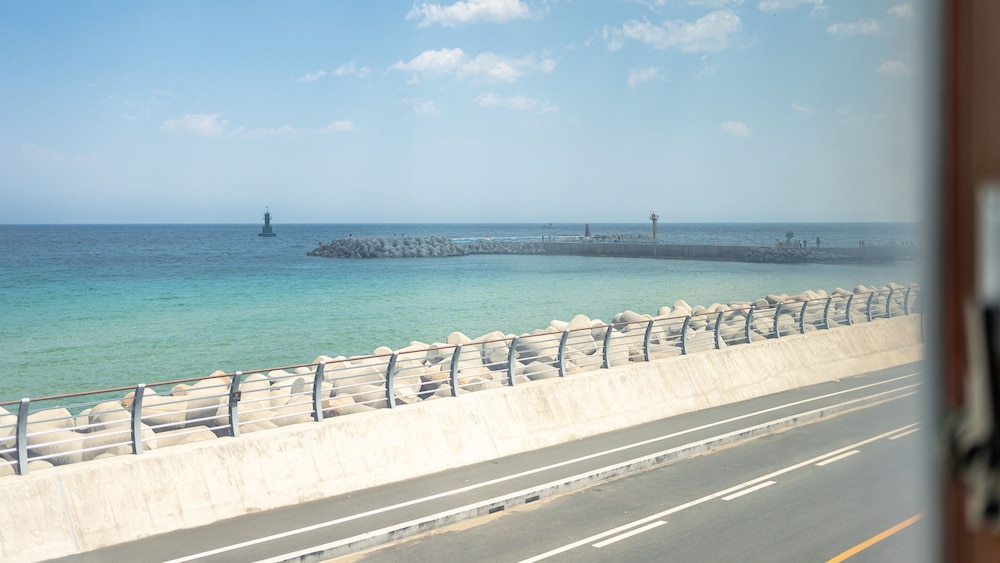 Basic Room, 1 Bedroom (Room 201 Pension(Ocean View/BBQ)) photo 3