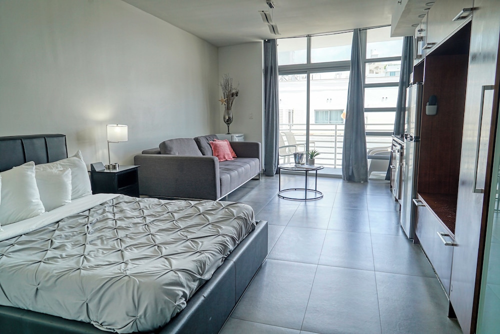 Comfort Studio Suite, Kitchenette, Beach View