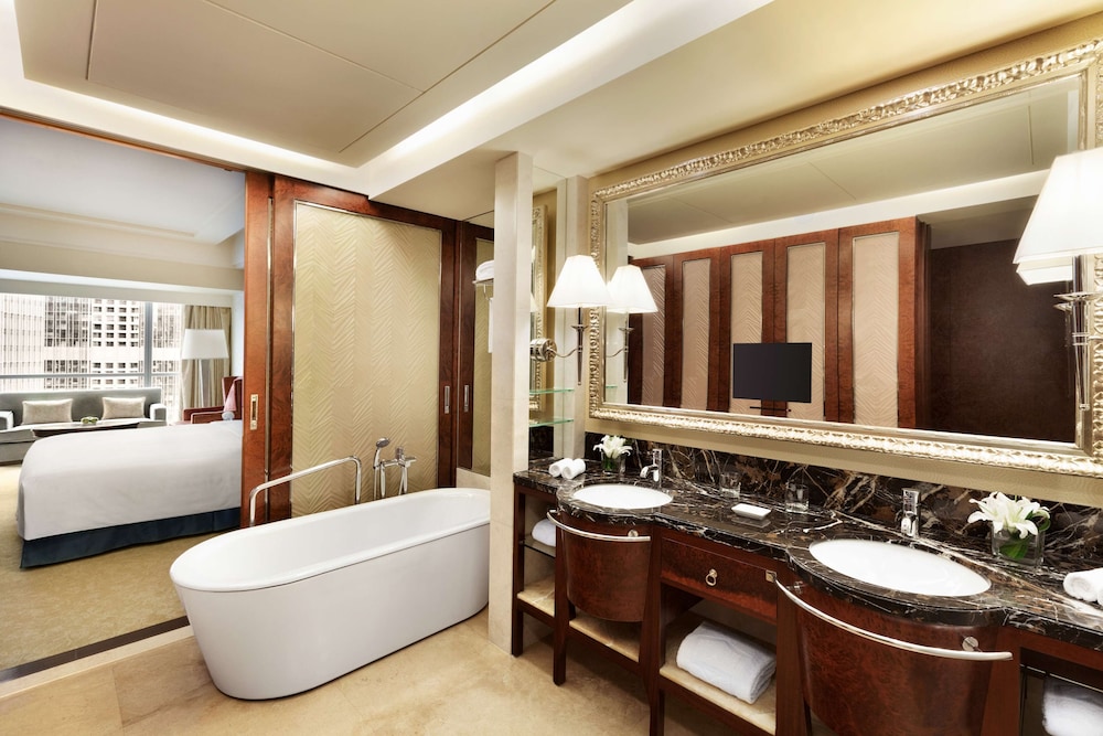 Valley Wing Deluxe Grand King (Exclude the Valley Wing Lounge privileges) - Photo 6