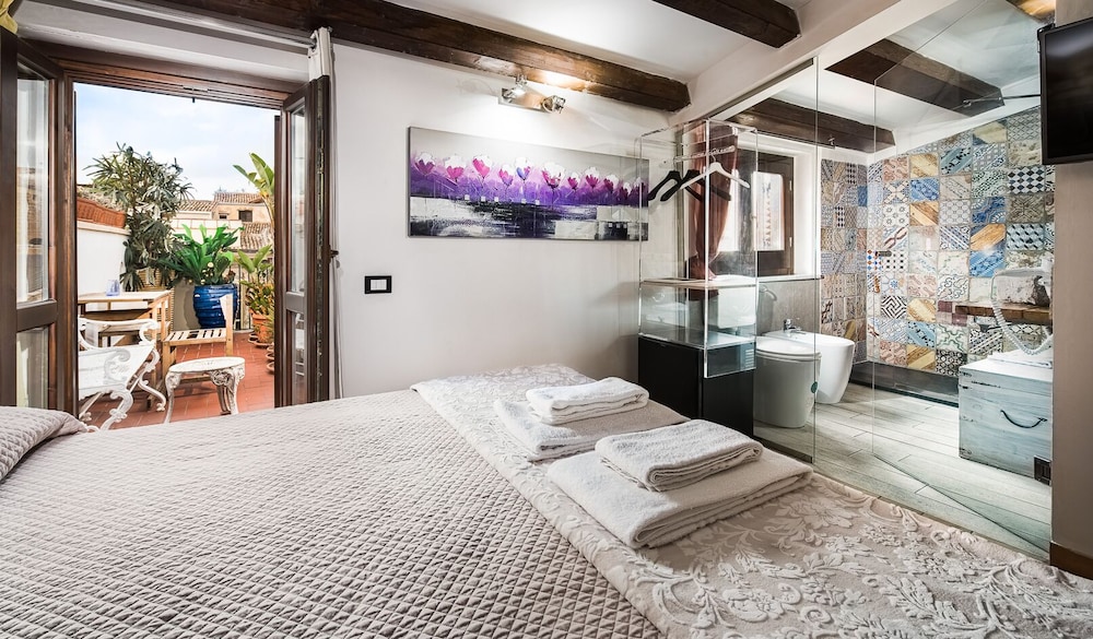 Standard Double Room, 1 Bedroom, Balcony photo 3