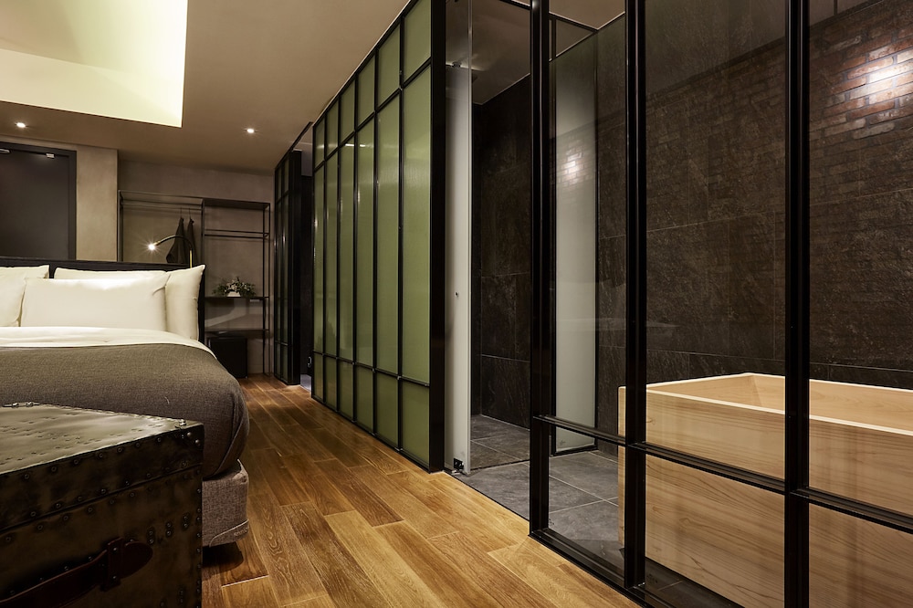 Deluxe Double Room, City View photo 2