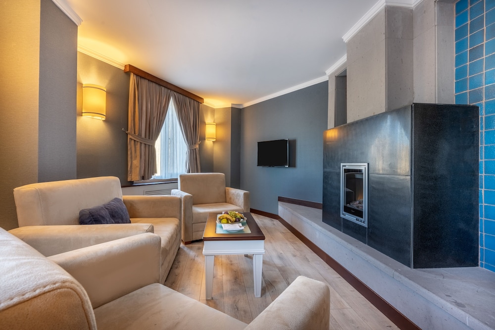 Grand Room photo 3
