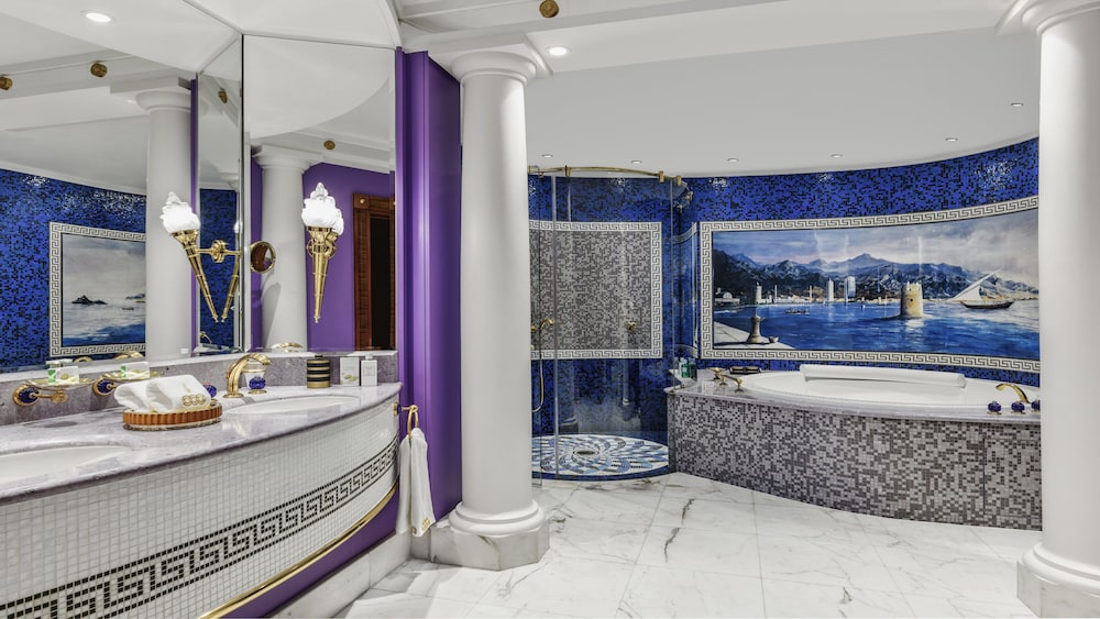 Duplex Diplomatic Three Bedroom Suite, Butler, Hermès Amenities, Spa & Beach Club Access (670sqm) photo 3