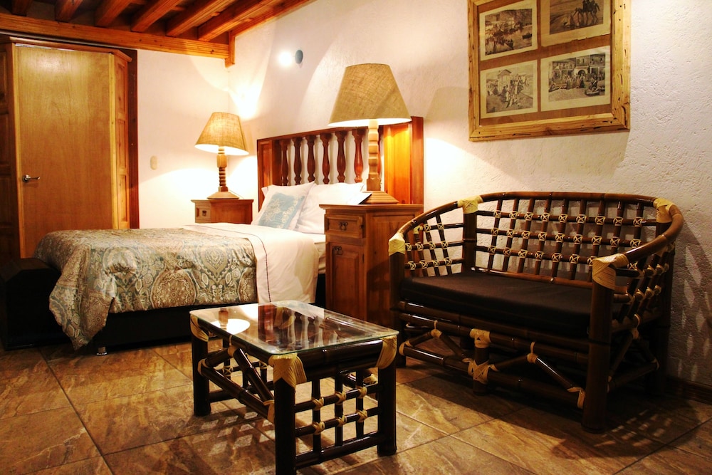 House (4 Bedrooms) photo 2