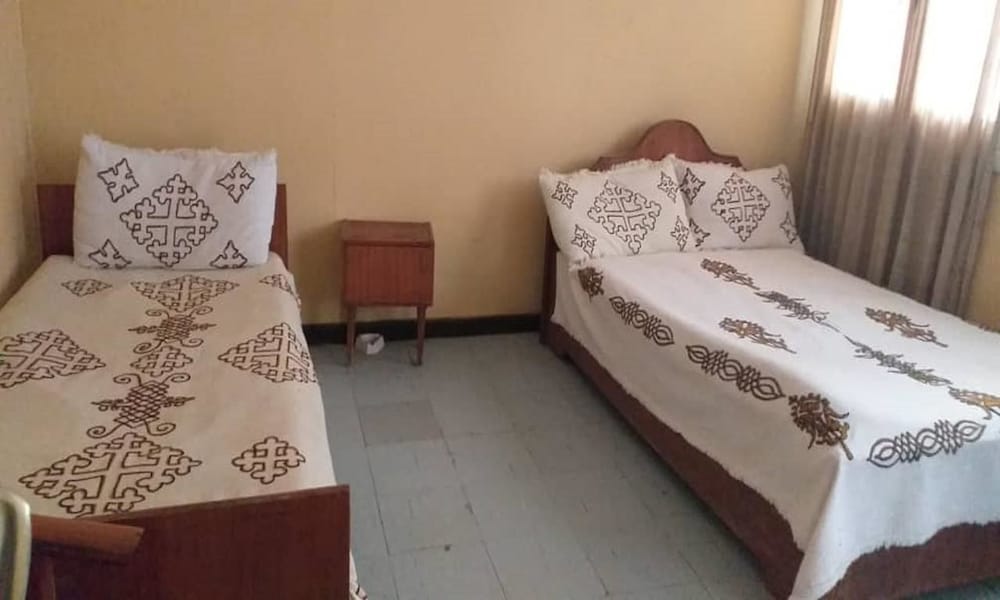 Economy Twin Room photo 1