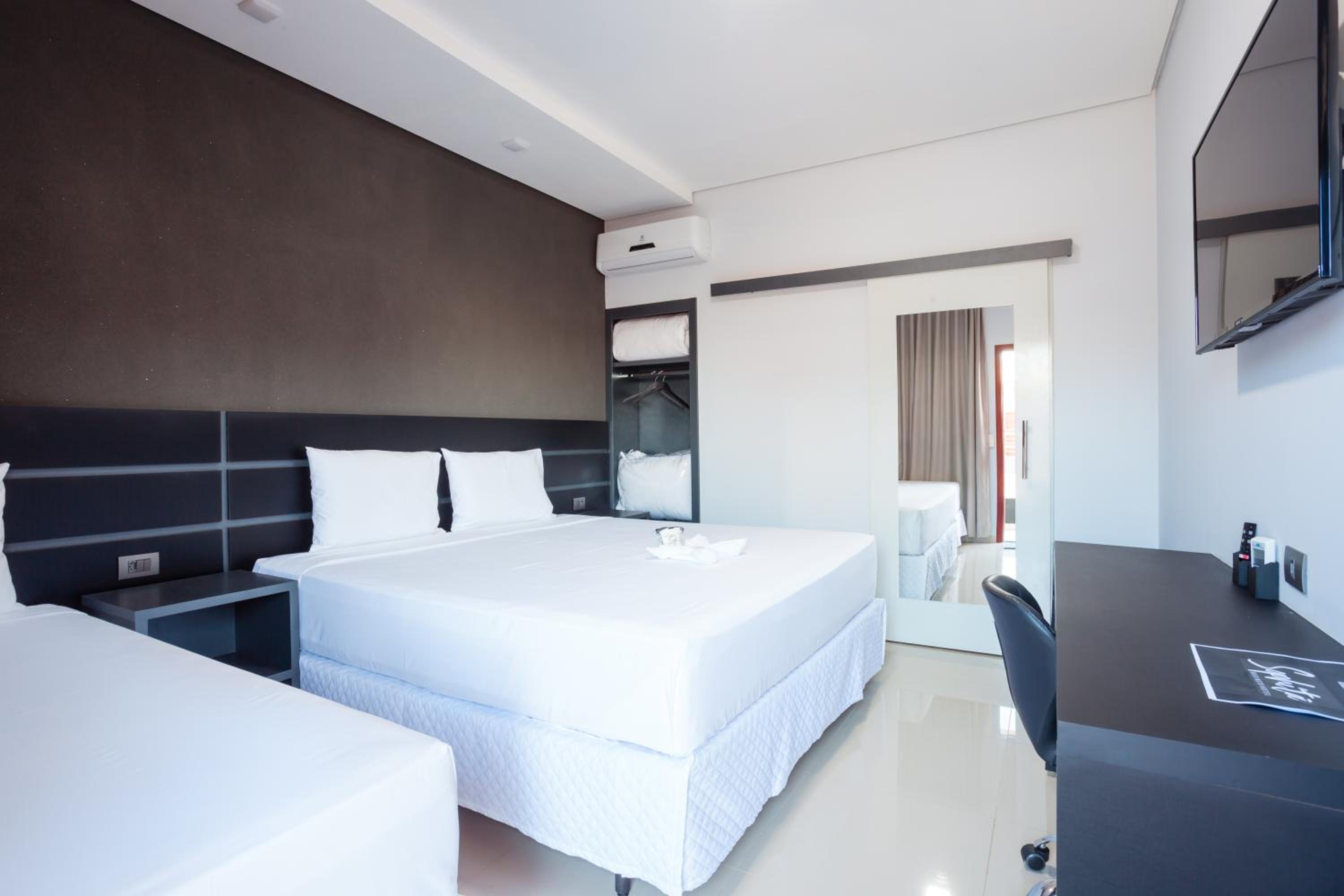 Luxury Triple Room photo 2