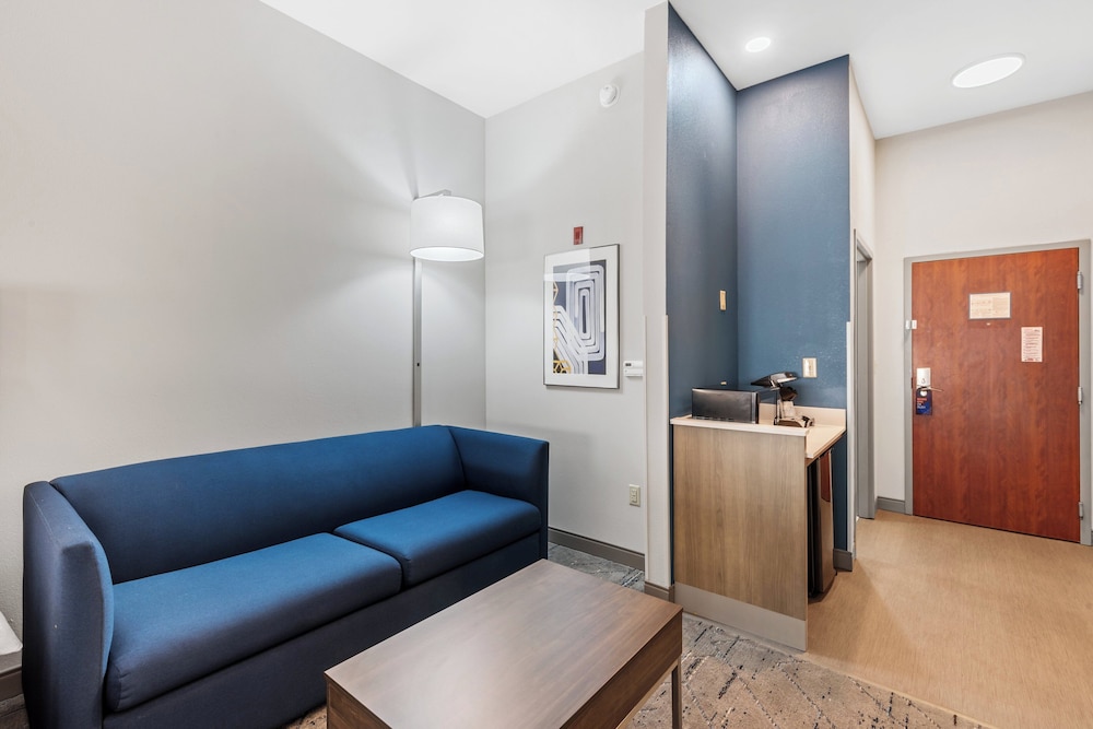 Suite, 1 King Bed, Accessible (Communications, Mobility) - Photo 6