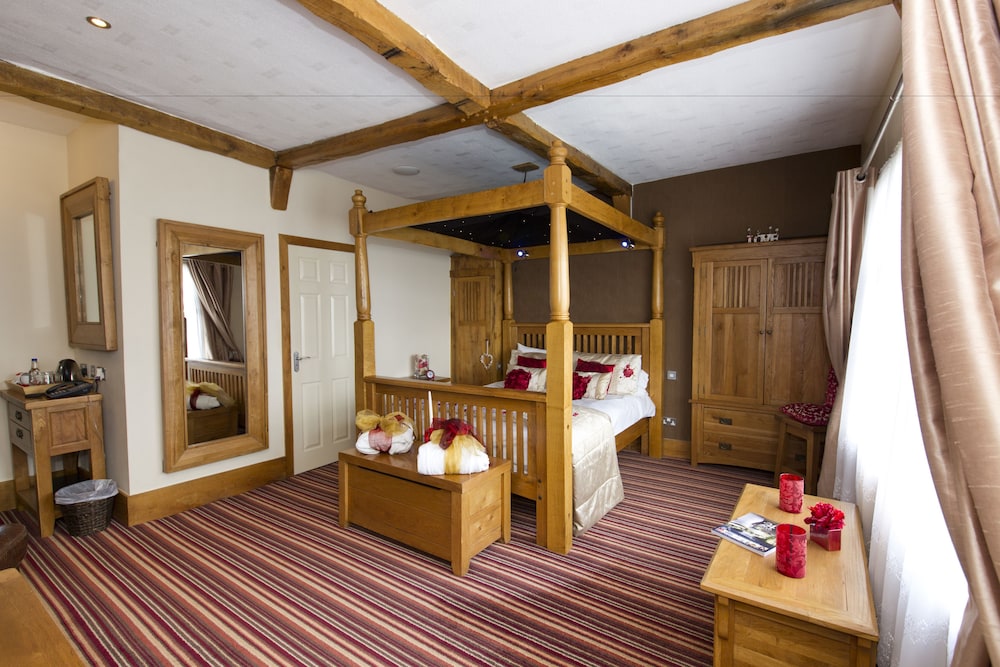 Deluxe Room (With Jacuzzi Bath )