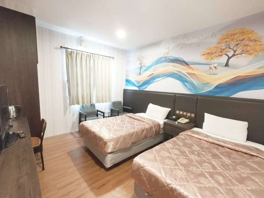 Deluxe Twin Room - Photo 2