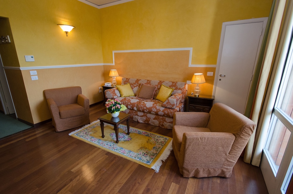 Suite photo 1