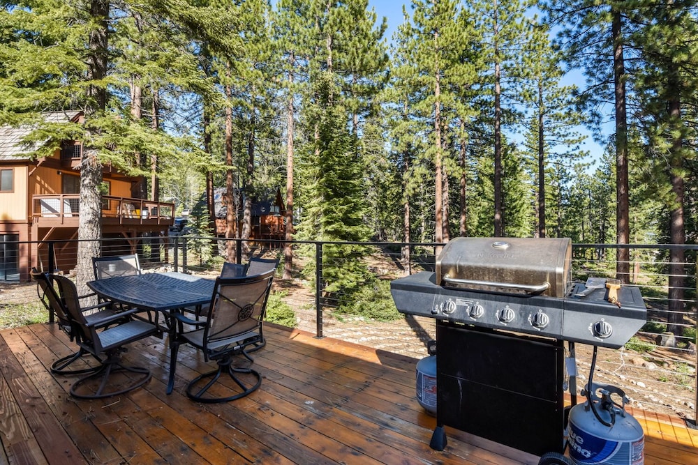 House, Multiple Beds, Patio, Mountain View (Tranquil Tumbleweed) photo 2