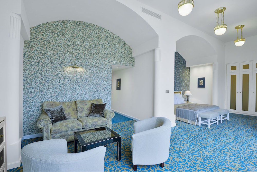 Savoy Suite with Terrace - Photo 3