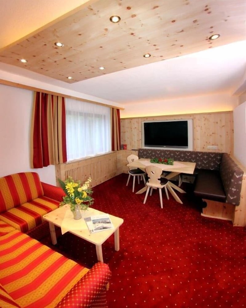 Standard Room photo 3