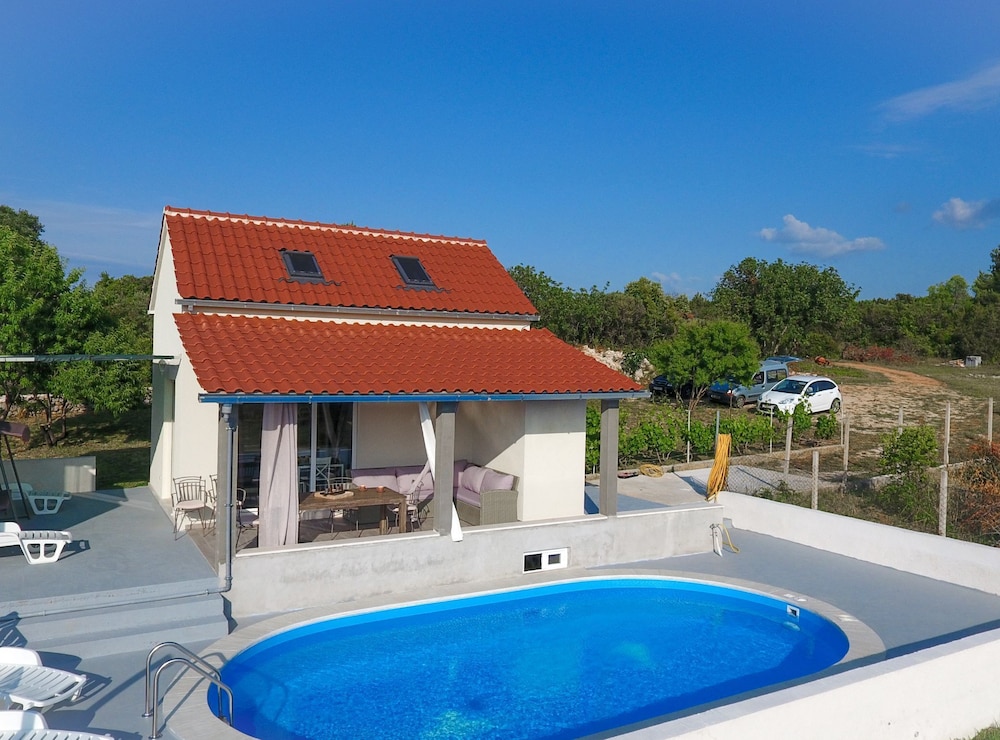 House (Villa Baras garden - house with pool)