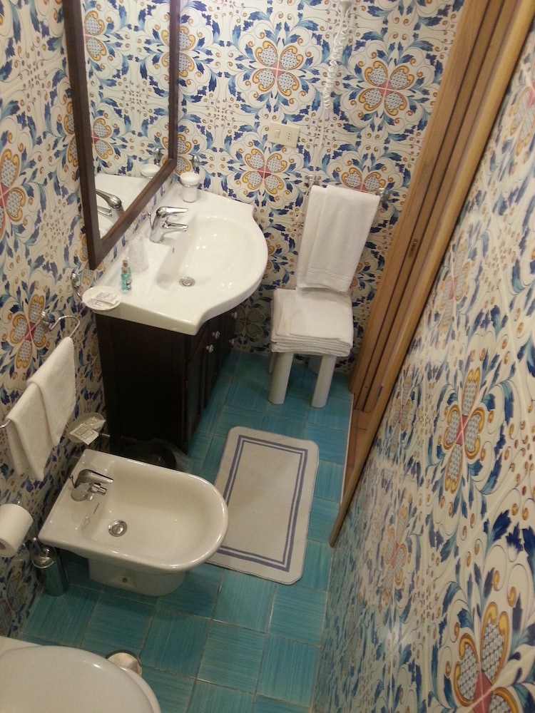 Triple Room - Photo 2