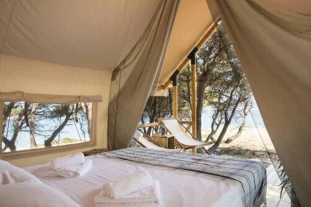 Forest Lodge Sea view (1-2 adults)