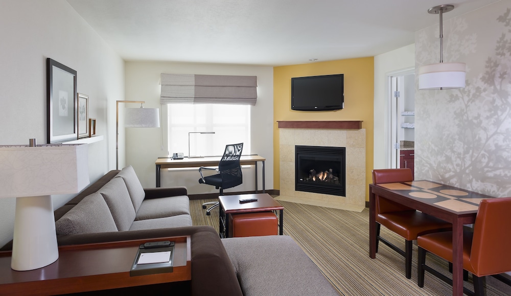 Suite, 1 Bedroom (Mobility Accessible, Tub) photo 2