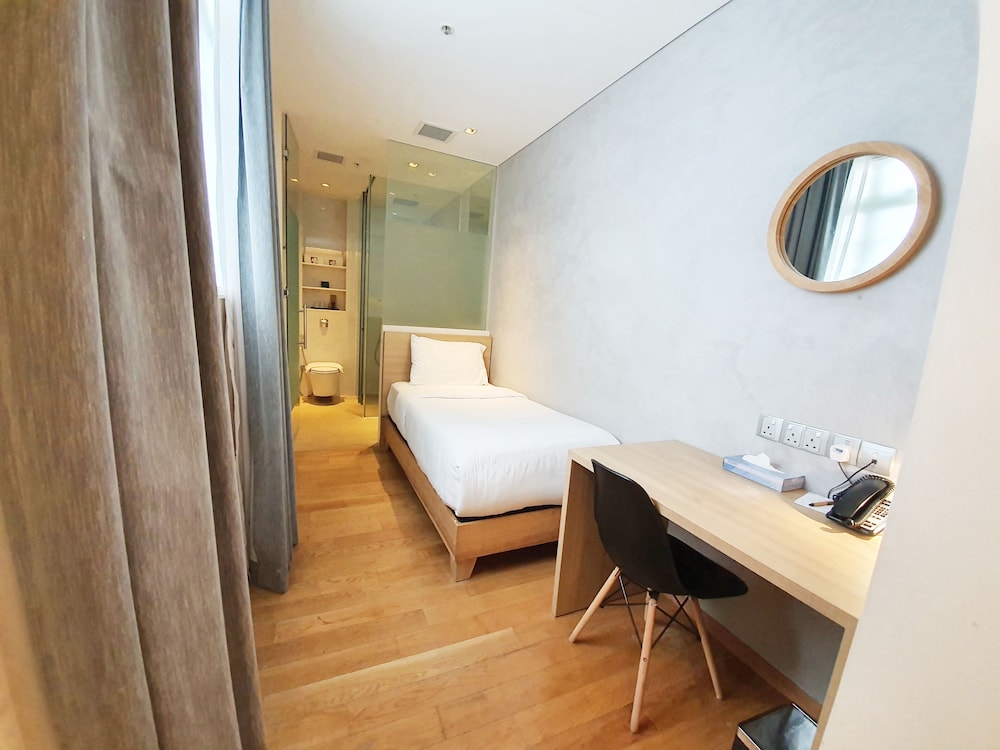 Deluxe Twin Room, 2 Twin Beds, Private Bathroom photo 3