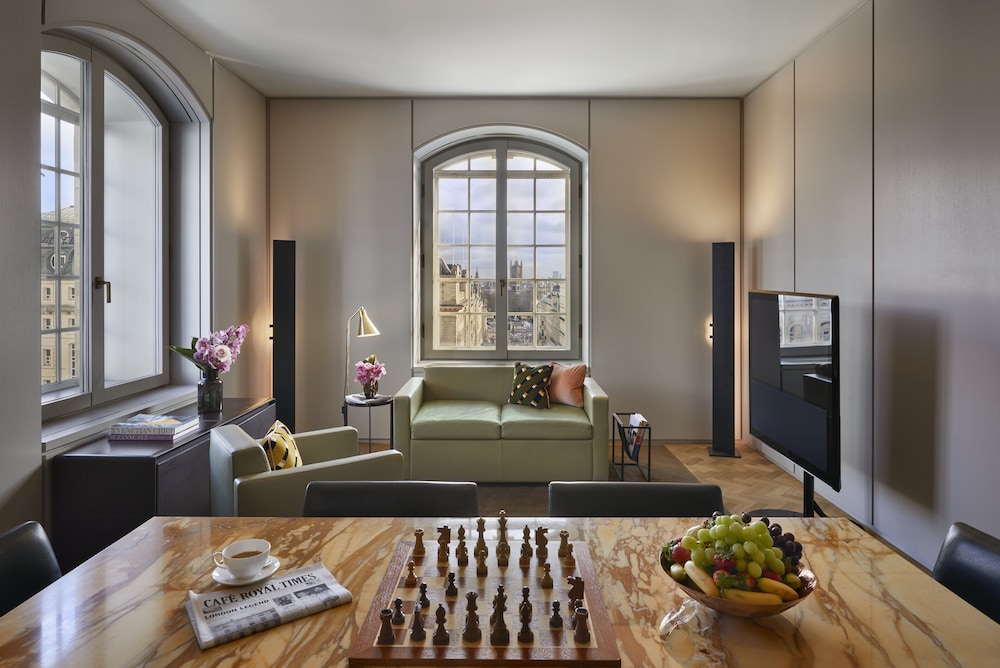 Suite (Regent) thumbnail 6
