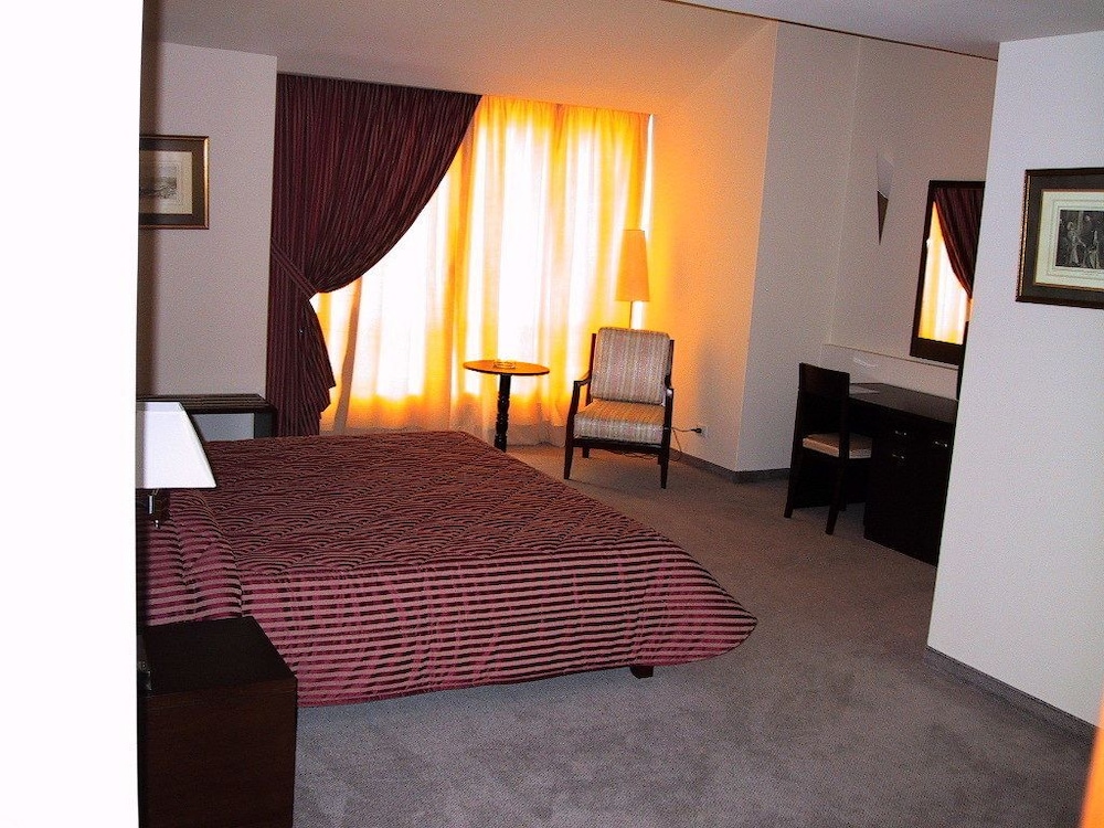 Junior Suite, 1 Bedroom, City View - Photo 1