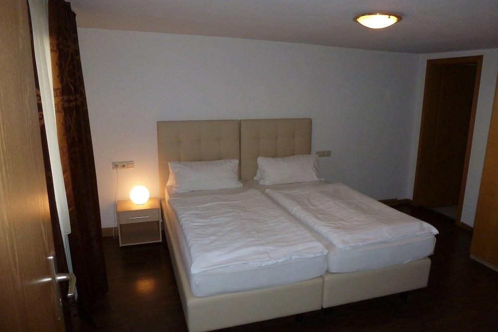 Classic Suite, 3 Bedrooms photo 2
