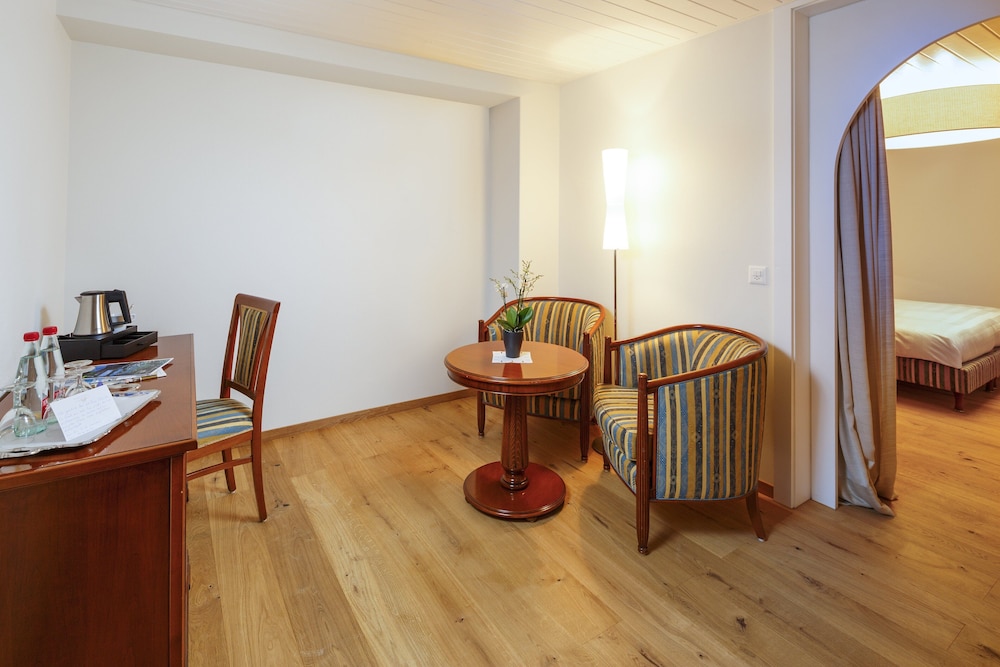 Standard Double Room (Forrest view, located at the rear of the hotel) - Photo 2