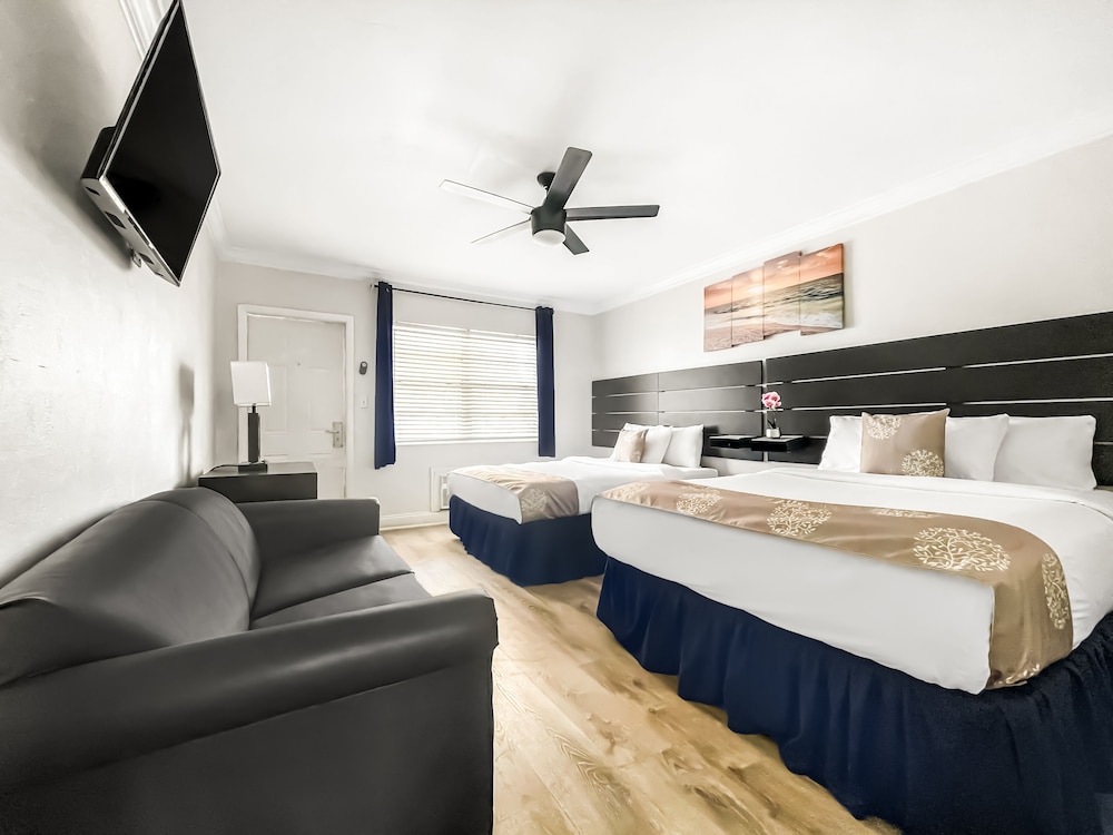 Deluxe Oceanfront 2 Queens - Photo 1